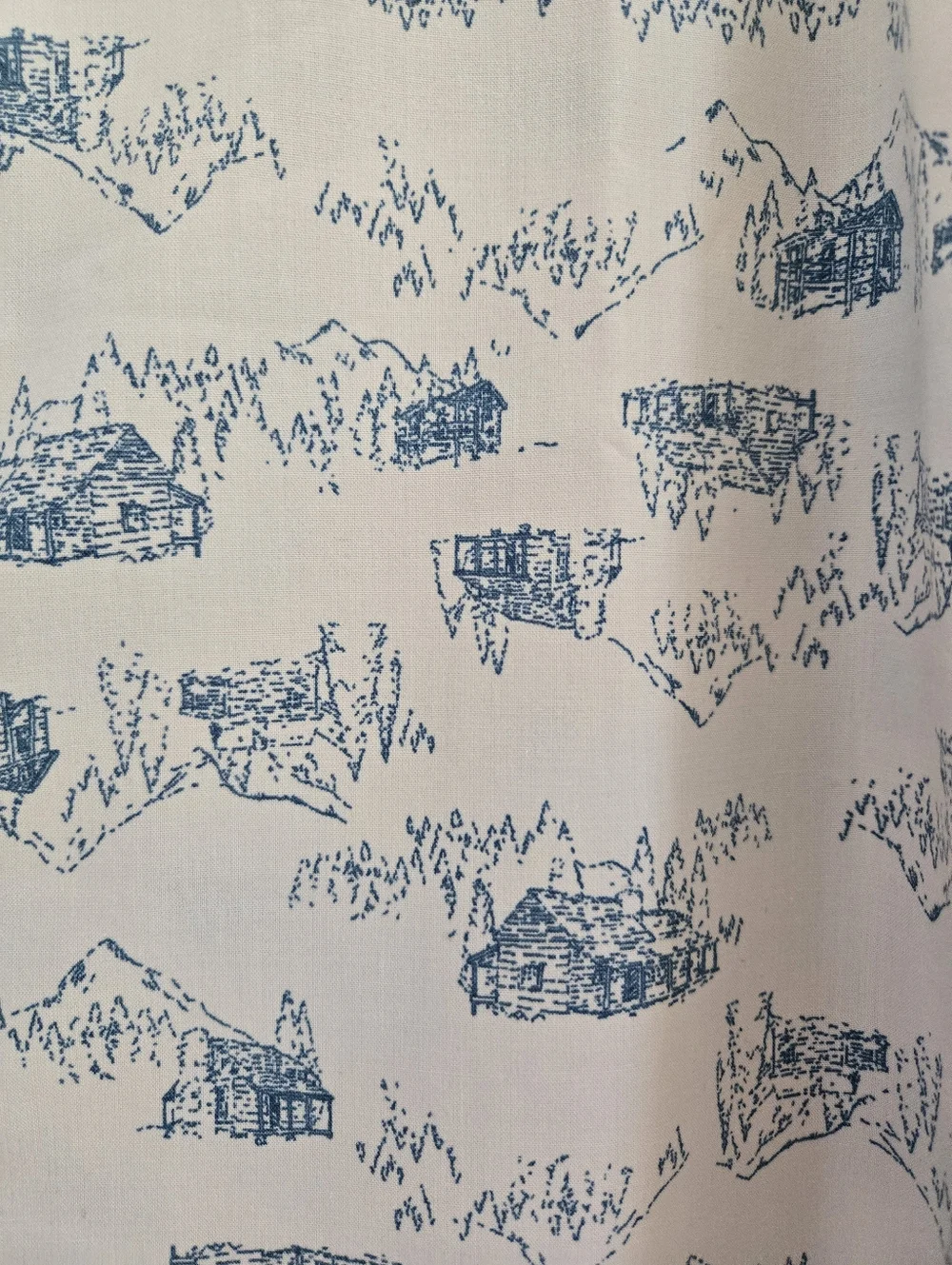 The North Face Short-Sleeve Cream Shirt with Blue Cabin Sketch Print Size XXL